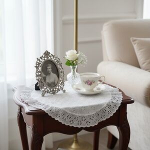 VTG White Lace Doily Reversible Quilted Eyelet Placemat Shabby Chic Decor 13"